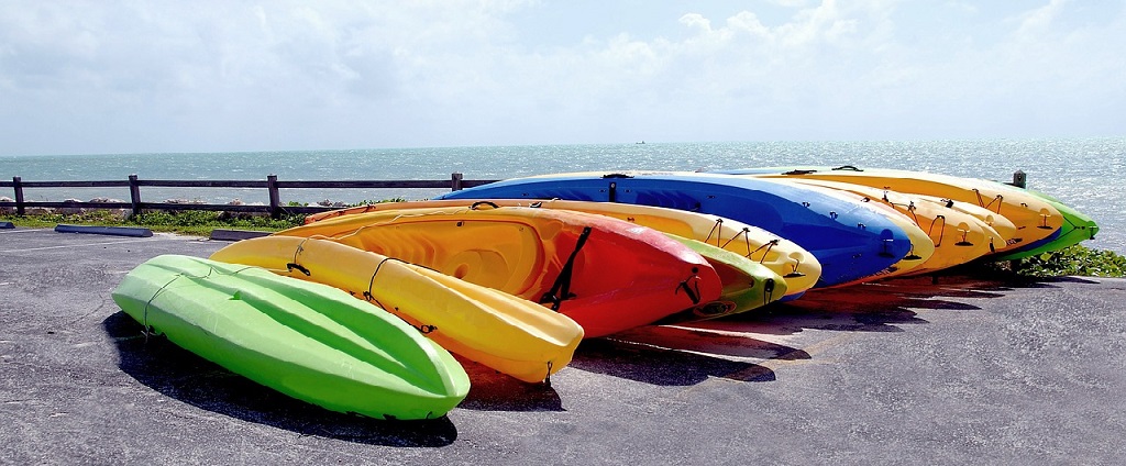 kayak in different colors
